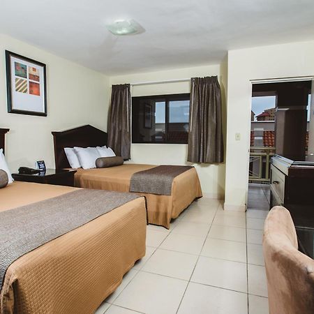 Del Mar Inn Rosarito Room photo